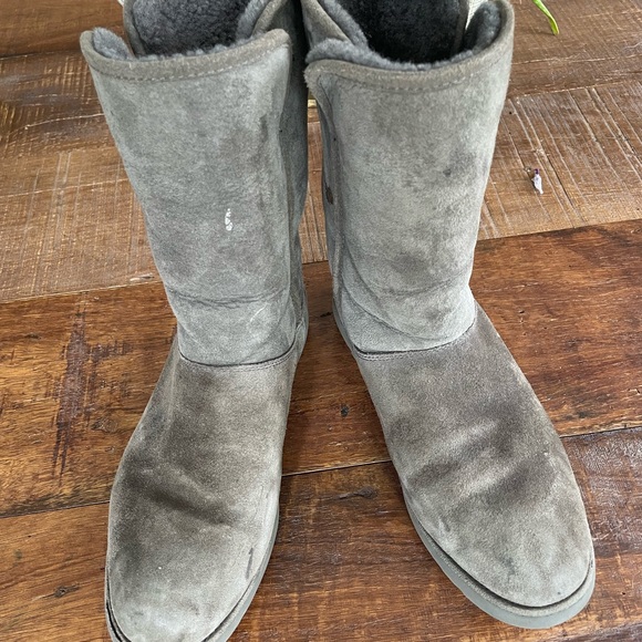 UGG boots, women's size 8 - Picture 8 of 9